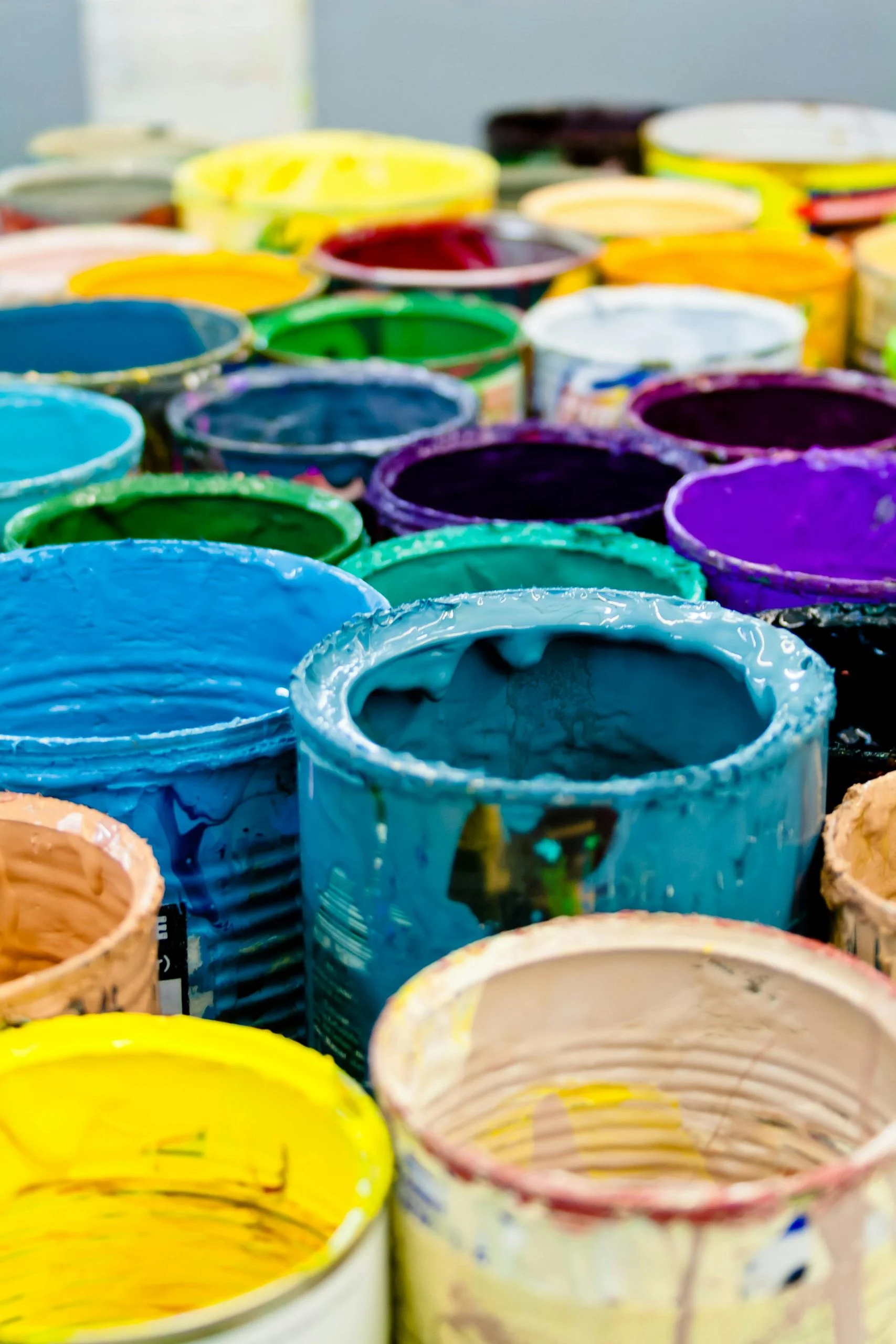 Paint bucket to show when does interior paint expire