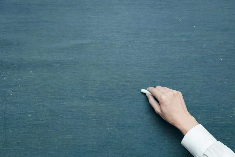 dry erase paint vs chalkboard paint
